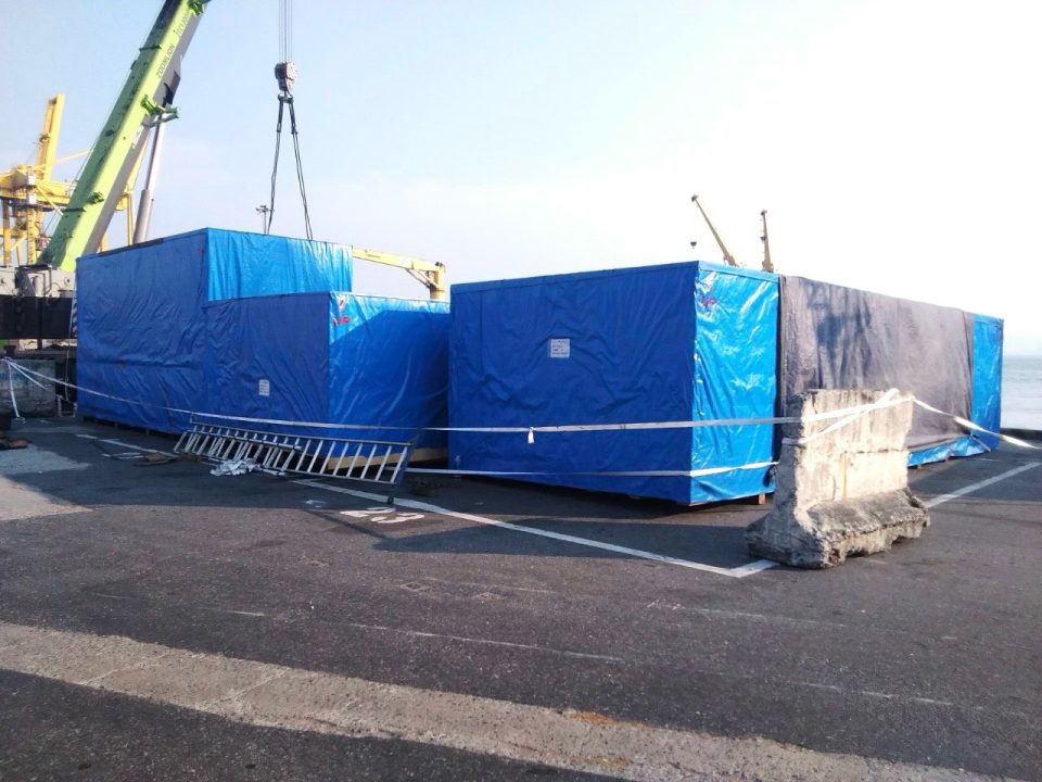 AlphaTrans container truck handling ocean freight from China to Vietnam at Cat Lai Port